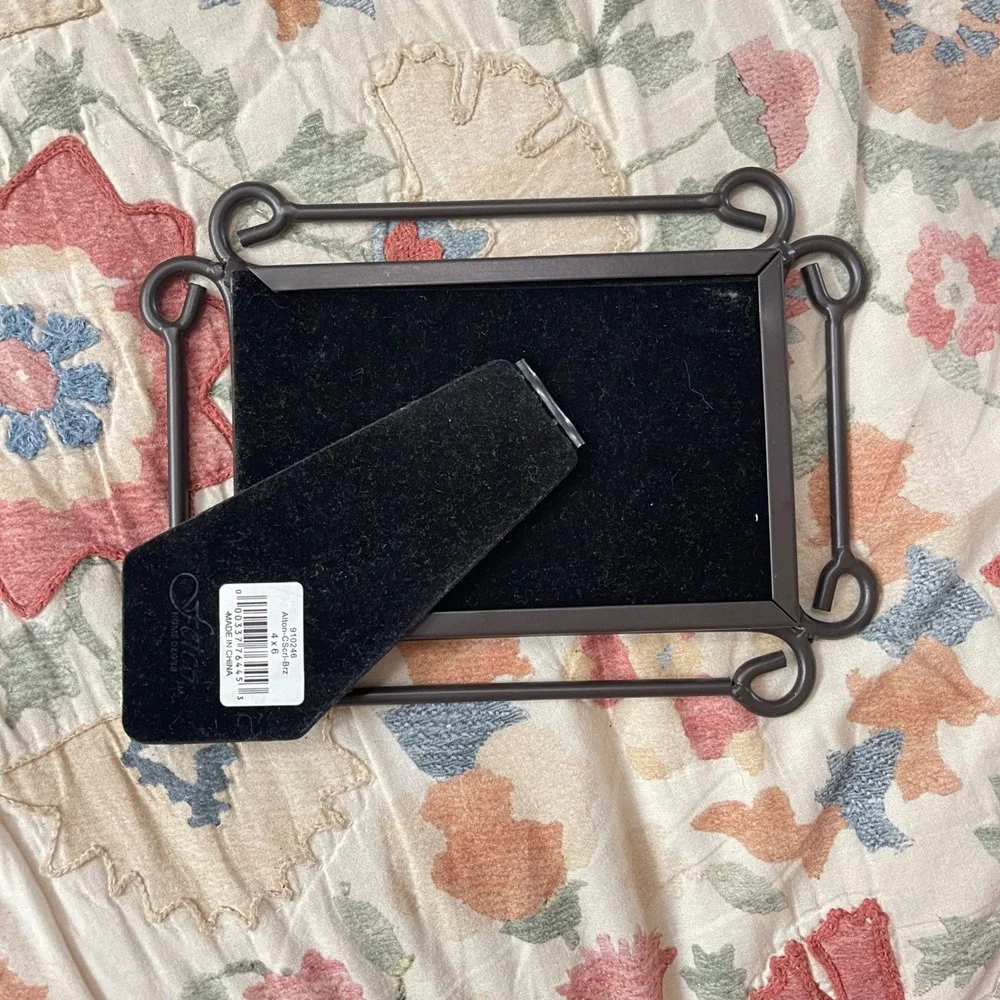 Vtg iron Mid Century Modern 4x6 Picture Frame Ornate‎ Etched scroll filigree